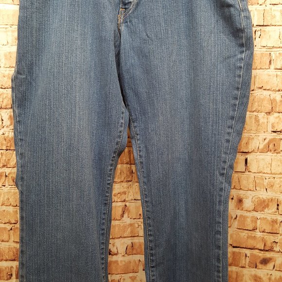 Levi's 550 Jeans Relaxed Boot Cut Jeans Size 12 Medium - Picture 5 of 15